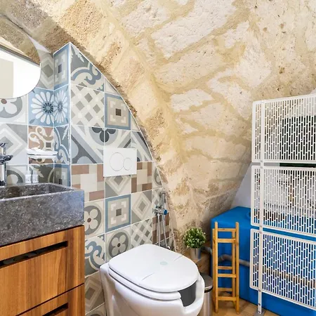 Appartement Guesthost - Stazione & Politecnico Stylish With Netflix Bari