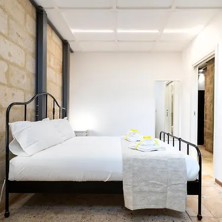 Guesthost - Stazione & Politecnico Stylish With Netflix Bari