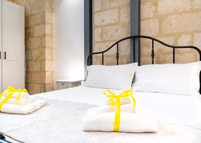 Guesthost - Stazione & Politecnico Stylish With Netflix Апартаменты