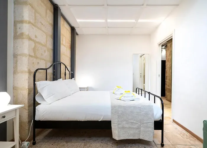 Guesthost - Stazione & Politecnico Stylish With Netflix Бари