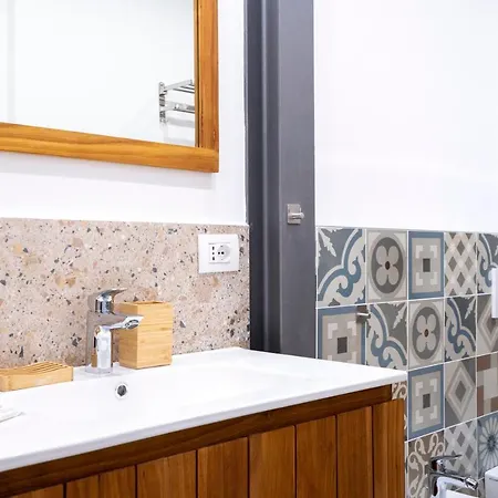 Guesthost - Stazione & Politecnico Stylish With Netflix