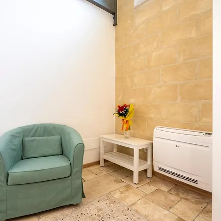 Guesthost - Stazione & Politecnico Stylish With Netflix Bari