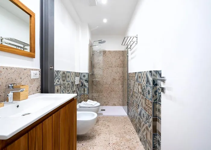 Appartement Guesthost - Stazione & Politecnico Stylish With Netflix