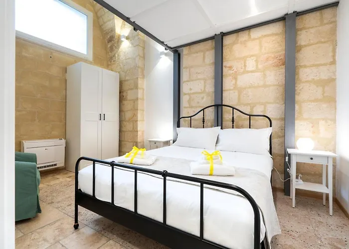 Guesthost - Stazione & Politecnico Stylish With Netflix Appartement